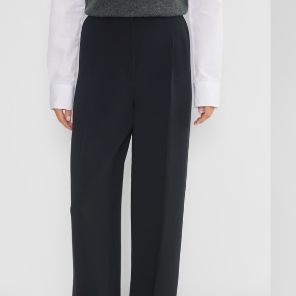 The effortlesss pant in gray - Picture 2 of 5